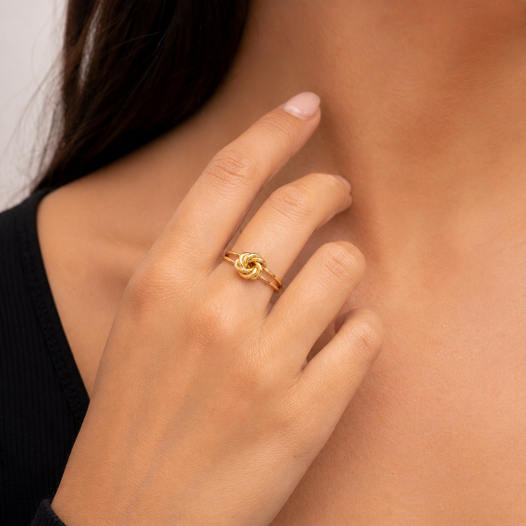 Anillo Pequeño de Nudo de Oro Italiano de 10K