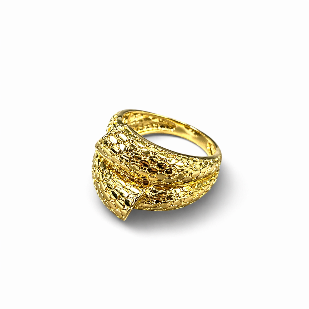 Anillo de mujer de oro de 10K con diseño de piel de serpiente
